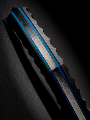 Reaver Custom | Scalloped Carbon Fiber | Blue G10 Liners | Seafoam Spine | Bronze Pins