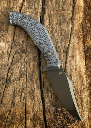 Reaver Custom | Scalloped Exposed Grain Black and Grey G-10 | Bronze Pins | Acid Stonewash Spine